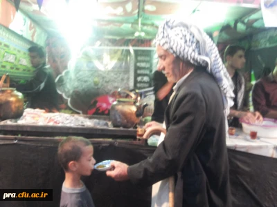 ایستگاه صلواتی دانشگاه فرهنگیان خوزستان در مسیر زائرین اربعین