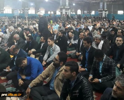 شرکت دانشجویان پردیس در نمازجمعه