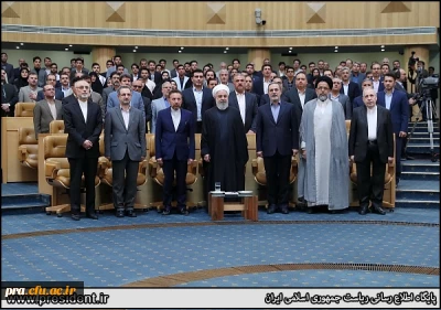 رئیس جمهور در مراسم نکوداشت یکصد سال تربیت معلم در ایران:
رزش کار معلم با معیار مادی قابل مقایسه نیست/ معلم از مرزهای فرهنگ و اخلاق کشور حراست می کند/ شهیدان مطهری، بهشتی، رجایی و باهنر نمونه های کم نظیر معلمی هستند/ آموزش در هر مقطعی باید بر مبنای نیازهای جامعه باشد/ مسیر آموزش در دانشگاه ....