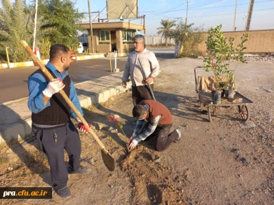 گل کاری در محوطه پردیس حضرت رسول اکرم(ص) اهواز