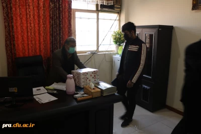 اهداء لوح تقدیر و هدیه به نفر برتر جشنواره غذای سالم ایرانی در پردیس حضرت رسول اکرم(ص) اهواز 