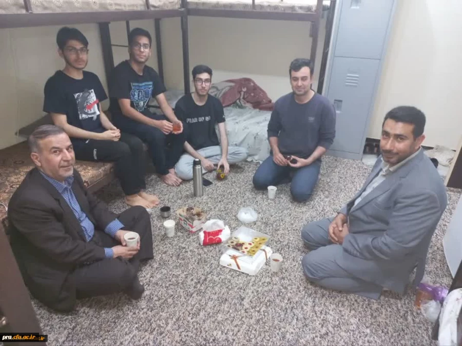 دیدار دکتر صالحی با دانشجویان خوابگاه های پردیس رسول اکرم و دکتر حسابی به مناسبت عید فطر 3