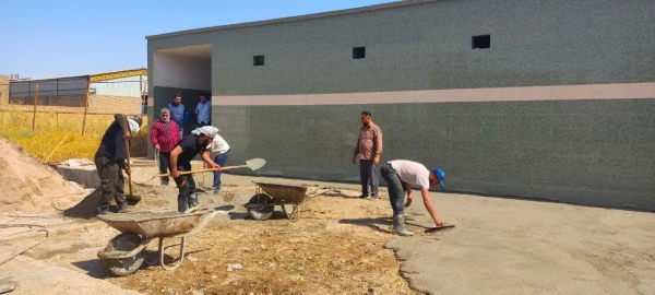 عملیات بهسازی ، بتن ریزی و رنگ آمیزی محوطه بیرونی سرویس های بهداشتی پردیس 5