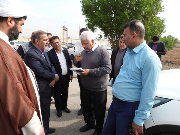 بازدید دکتر یوسفی نماینده ی مردم اهواز در مجلس شورای اسلامی و مهندس کرم نژاد مدیرکل آبفای استان خوزستان از پردیس حضرت رسول اکرم(ص) 2