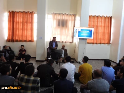 ارائه ابلاغ شیوه نامه انضباطی توسط معاونت هماهنگی و پشتیبانی پردیس دکتر حاذق نژاد به دانشجو معلمان مرکز دکتر حسابی