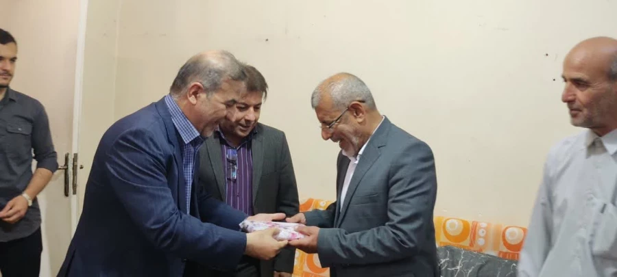 نشست و گفتگوی صمیمانه نماینده ی شورای شهر اهواز در پردیس حضرت رسول اکرم(ص)  2