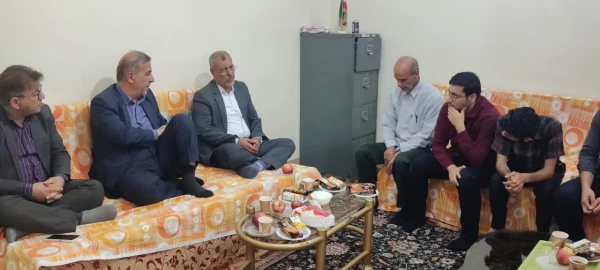 نشست و گفتگوی صمیمانه نماینده ی شورای شهر اهواز در پردیس حضرت رسول اکرم(ص)  2