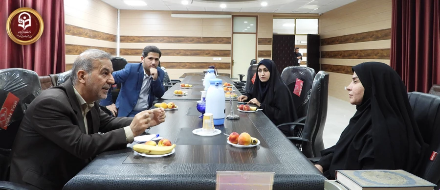 نشست هم اندیشی جهت رفع چالش های پردیس رسول اکر(ص) اهواز با حضور مدیرکل سیاسی- اجتماعی استانداری، فرماندار و شهردار شهر کارون برگزار گردید 3