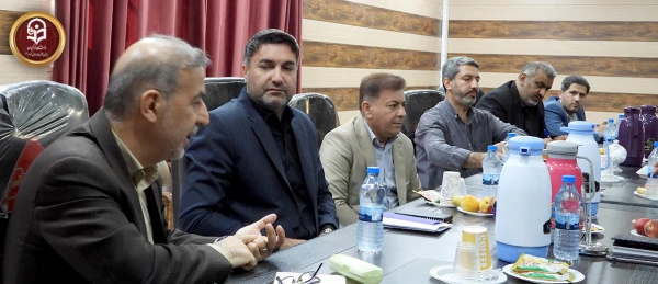 نشست هم اندیشی جهت رفع چالش های پردیس رسول اکر(ص) اهواز با حضور مدیرکل سیاسی- اجتماعی استانداری، فرماندار و شهردار شهر کارون برگزار گردید 5