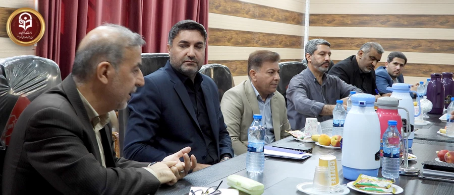 نشست هم اندیشی جهت رفع چالش های پردیس رسول اکر(ص) اهواز با حضور مدیرکل سیاسی- اجتماعی استانداری، فرماندار و شهردار شهر کارون برگزار گردید 5