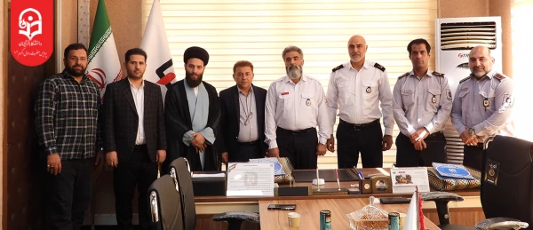 گرامیداشت روز آتش نشان با حضور معاون پردیس حضرت رسول اکرم(ص) اهواز در سازمان آتش نشانی 2